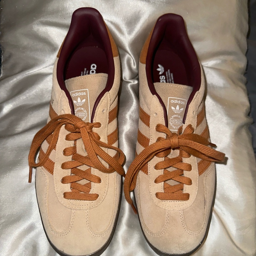 adidas Men’s Suede Sneakers in Beige and Tan with Burgundy Lining